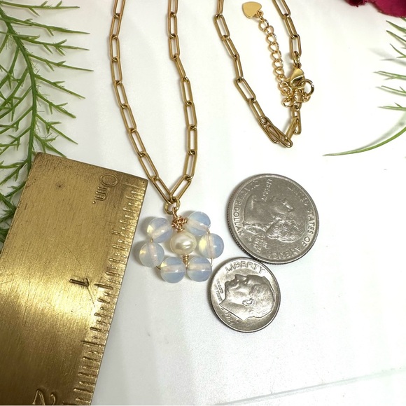 NEW⚜️Opalite & Freshwater Pearl Flower Charm Necklace - Picture 4 of 5